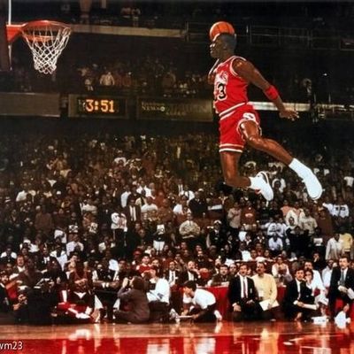 Timeline: Bio of Michael Jordan