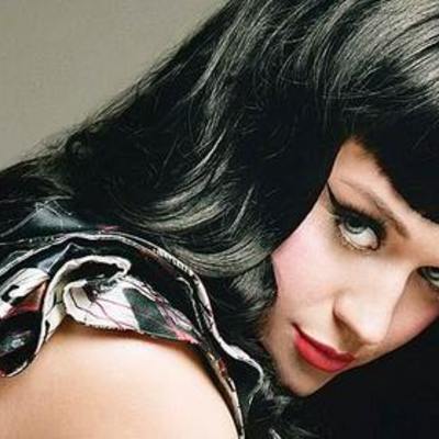 Timeline: katy Elizabeth Hudson