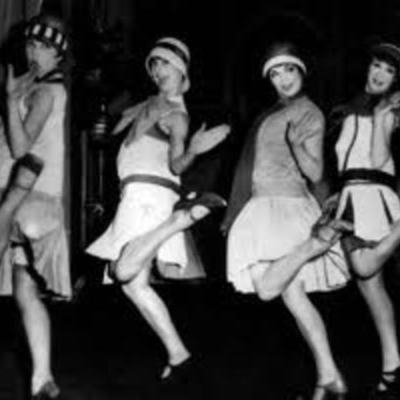 Timeline: 1920's Fashion