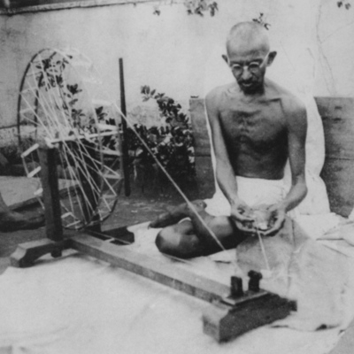 Timeline: Gandhi ways to becom a Leader