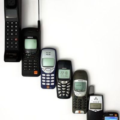 Timeline: History of the Cell Phone, Molly Mayes