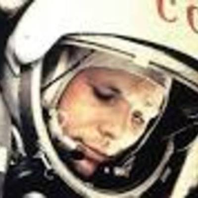 Timeline: Жизненный путь великого космонавта