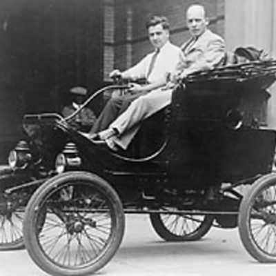 Timeline: Leonardo and the automobile