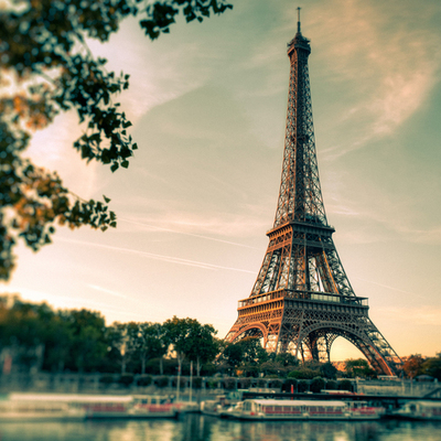 Timeline: La tour Eiffel