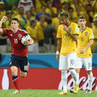 Timeline: E famoso  Balompie