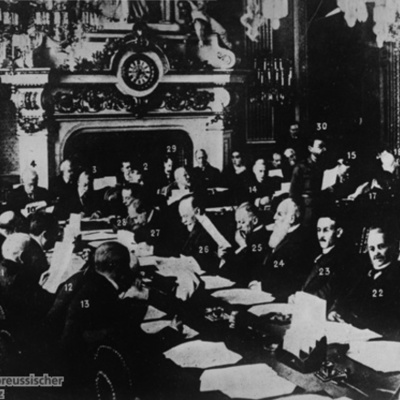 Timeline: Friedensstiftung und Friedenserhaltung 1918-1936