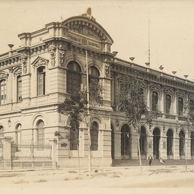 Timeline: Origen de las universidades, en Colombia, y San Buenaventura.