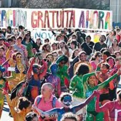 Timeline: MOVIMIENTOS SOCIALES Y UNIVERSITARIOS