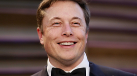 Timeline: Elon Musk: Sustaniable Pioneer