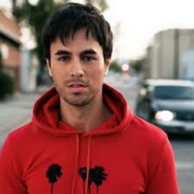 Timeline: Enrique Iglesias