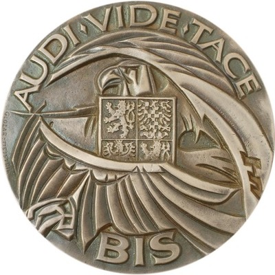 Timeline: Přehled zpráv BIS za posledních 12 let