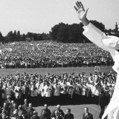 Timeline: Compare/Contrast Worldly Events During John Paul II's Papacy