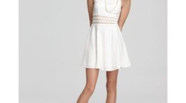 Timeline: La Historia de Los vestidos