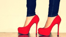 Timeline: La Historia de los Tacones Altos