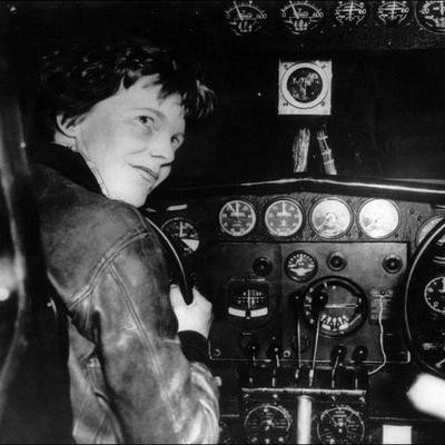 Timeline: Amelia Earhart's Achievements
