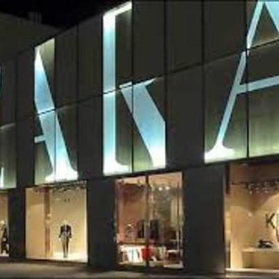 Timeline: El Desarrollo de ZARA en el Mercado