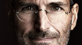 Timeline: Создатель iPhone Стивен Пол Джобс— один из основателей корпораций Apple, Next, Pixar и ключевая фигура в мировой компьютерной индустрии, человек, во многом определивший ход ее развития.