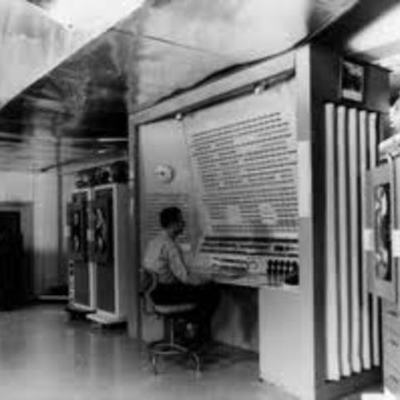 Timeline: Desarrollo de la Tecnosociedad