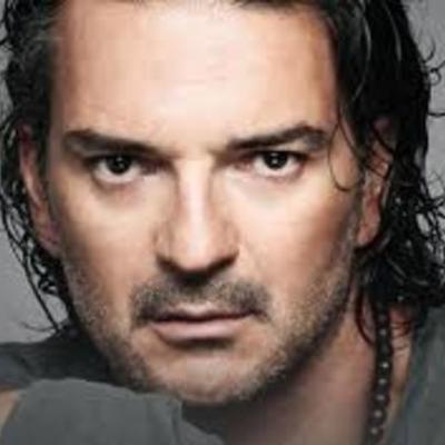 Timeline: Ricardo Arjona