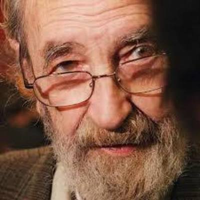 Timeline: Ángel González poeta