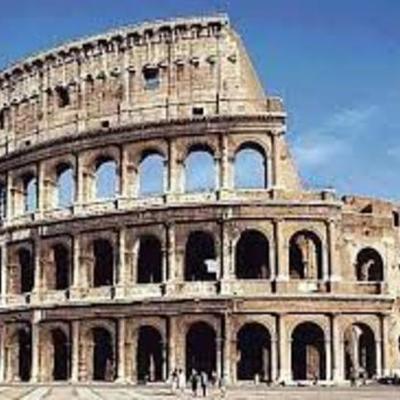 Timeline: Procesos históricos y educativos de San Agustín al Imperio Carolingio