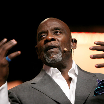 Timeline: Vida de Chris Gardner