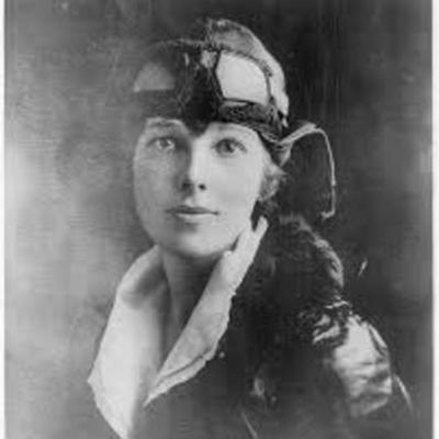 Timeline: Amelia Earhart