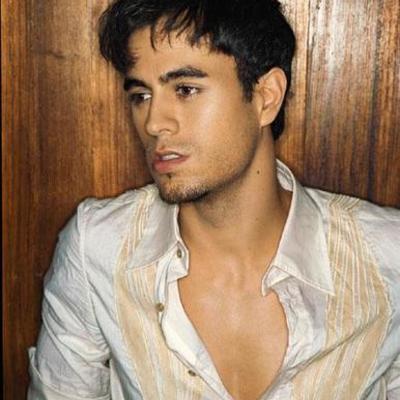 Timeline: Enrique Iglesias