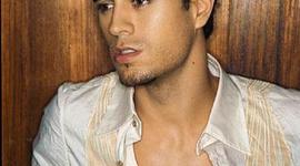 Timeline: Enrique Iglesias
