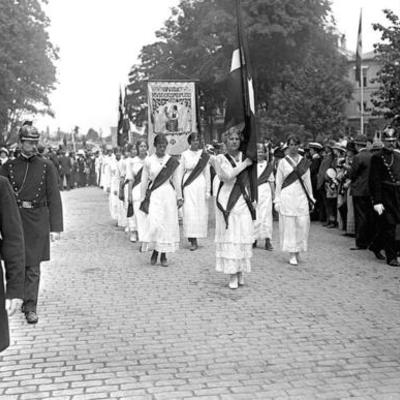 Timeline: Kvinder valgret. (1859 - 1915)