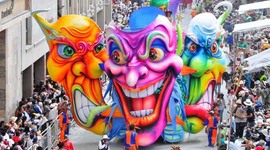 Timeline: HISTORIA CARNAVAL DE BLANCOS Y NEGROS