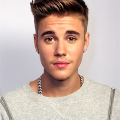 Timeline: Biografia: Justin Bieber