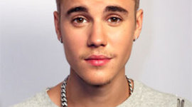 Timeline: Biografia: Justin Bieber