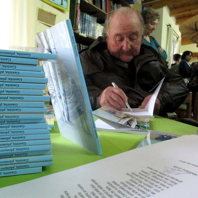 Timeline: Día del Libro