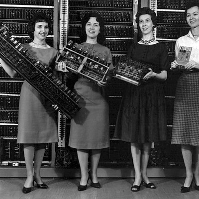 Timeline: Mujeres Tecnólogas