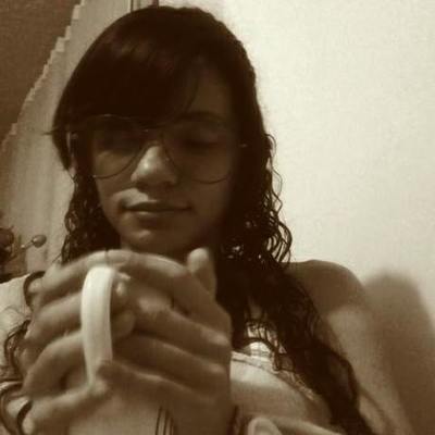 Timeline: Biografia de Laura