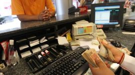 Timeline: Las idas y venidas del sueldo mínimo