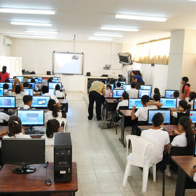 Timeline: TICS aplicadas en la educación colombiana