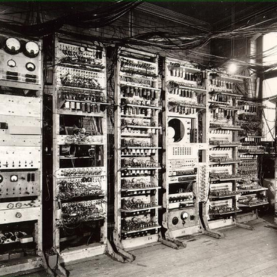 Timeline: Cinco Generaciones de Computadoras