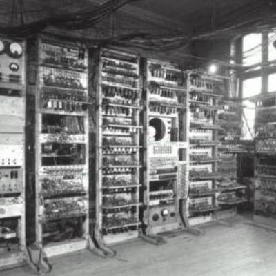 Timeline: GENERACIONES DE COMPUTADORAS