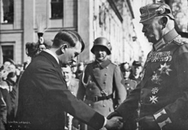 Origen del Nazismo (Linea de tiempo Hitler) timeline | Timetoast timelines