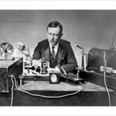 Timeline: Història de la imatge i el so