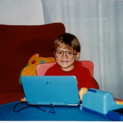 Timeline: LA VIDA DE HUGO