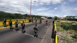 Timeline: Venezuela y Colombia: Un mes entre la tensión y la paz