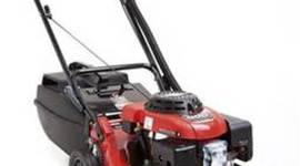 Timeline: Evolution of the Lawnmower