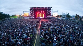 Timeline: Cabezas de cartel del "Bilbao BBK Live" por Catalina Trujillo y Ruth Vega