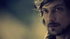 Timeline: Vida artistica de Leon Larregui