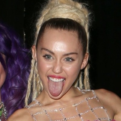 Timeline: Что мы знаем о ... Майли Сайрус