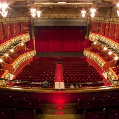 Timeline: PREMIOS CONCEDIDOS AL TEATRO OLYMPIA