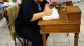 Timeline: Αφροδίτη Βακάλη